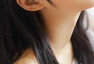 少女秩序 – 向小葵女神致敬，高清分享那些我自以为的优雅瞬间.txt