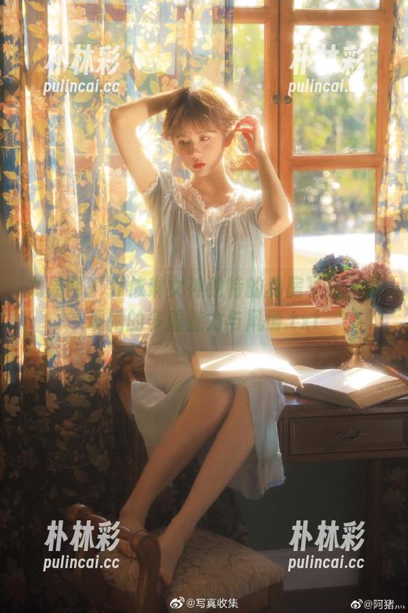 尤果网 - 乔依琳女神独特的私房写真，展现她的多重魅力与风情.txt