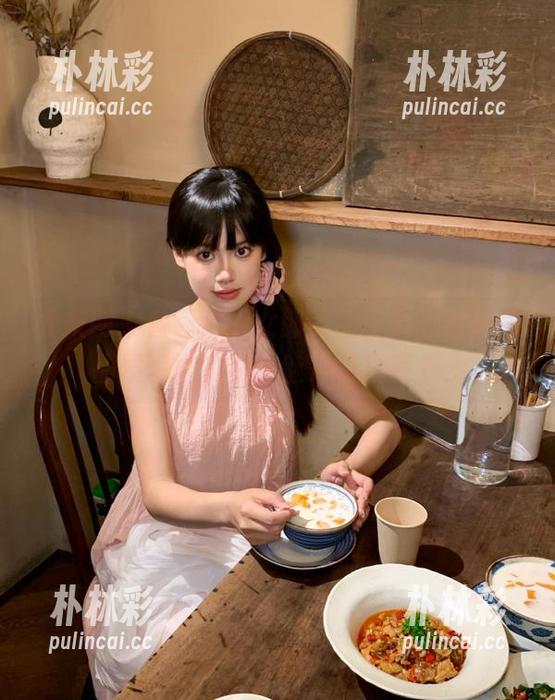 尤果网 - 曾嘉琪兔女郎美图合集，精选作品展现她的独特魅力和风采.txt