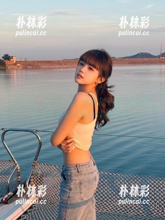 尤果网 - 独家更新：美替的浴室写真图片，尽显性感与优雅的绝妙结合.txt