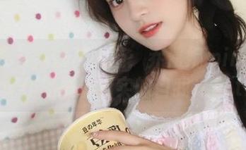 尤蜜荟 – 细腻与张扬：乔漫妮mina裸足写真作品展现真实的自我之美.txt