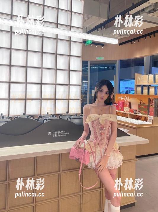尤蜜荟 - 刘钰儿兔女郎图集精选，展现时尚与个性的完美演绎.txt