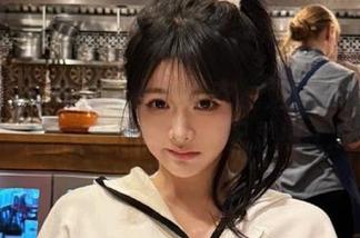 尤蜜荟 – 解锁周大萌连衣裙魅力：精美套图合集塑造完美搭配灵感.txt