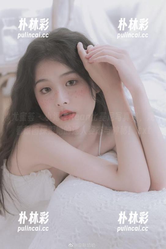 尤蜜荟 - 小海臀Rean比基尼写真集，观看原图探索她的迷人姿态与神秘！.txt