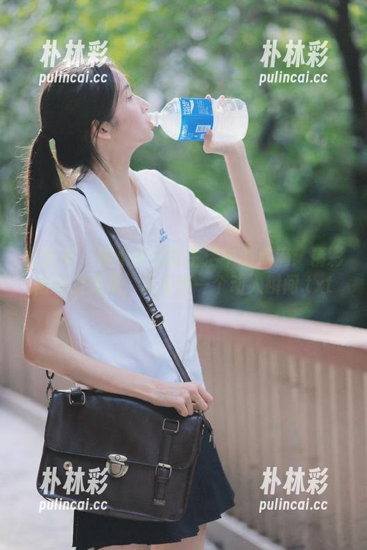 尤蜜荟 - 熊小诺日常生活中的点滴：精彩图包资源集，记录每一个动人瞬间.txt