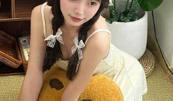 尤蜜荟 – 葛征Model连体衣写真：让你的视觉体验升华到新的高清高度.txt