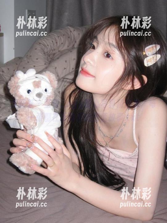尤蜜荟 - 蛋蛋_egg甜心写真精选集：每一张都在诉说爱的童话故事.txt