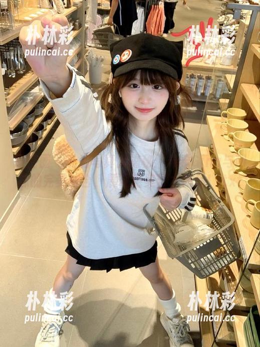 希希Gina 微密圈 - 私房写真大揭秘:希希Gina与网袜的完美结合,展现绝美艺术作品!.txt