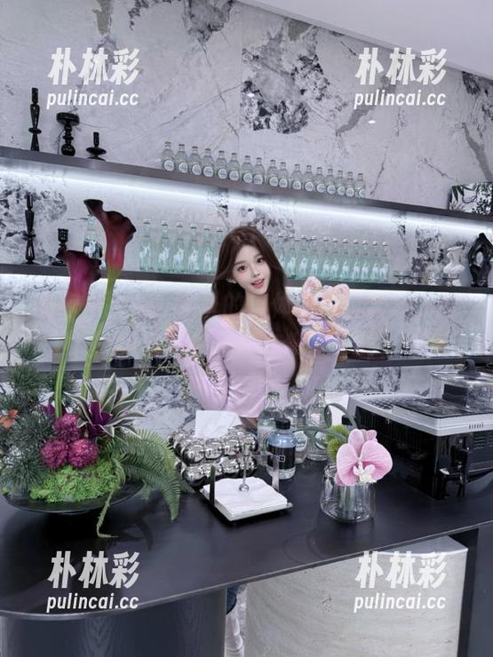 微密圈 - 徐珺大哥的连体衣写真合集，壁纸风格多样尽在掌握.txt