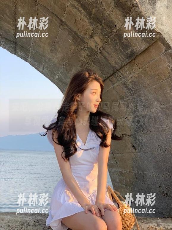 来吧，分享抱走莫子的双马尾写真集，尽享视觉盛宴与心灵碰撞的乐趣.txt