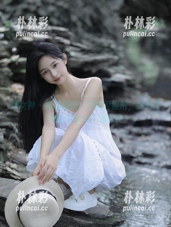 推女神 - 高清图册：汪佩妮旅拍，感受世界的多彩与广阔.txt
