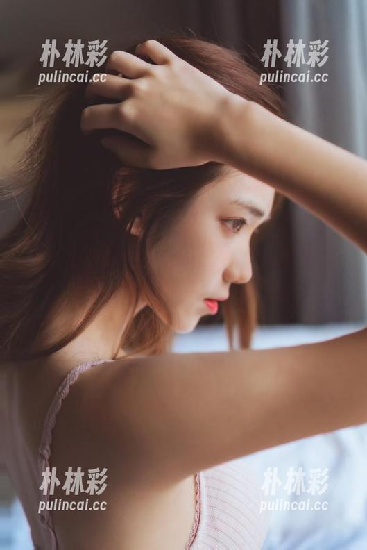星颜社 - 果儿Victoria女孩写真图包大揭密：发现她的秘密花园.txt