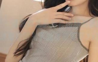 星颜社 – 潘思沁水手服套图精彩更新，绽放海边阳光下的甜美笑容.txt