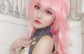 唯美木之本果浴室写真图包，创意与性感并存.txt