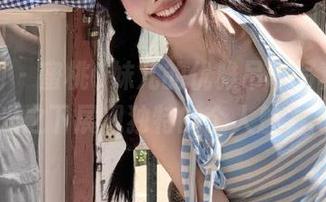 果团网 – 蜜桃Q妹儿的优雅吊带写真：无圣光之下展现独特的个人魅力.txt