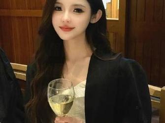 微密圈 – 让人眼前一亮的桃沢樱呀，蓝色最有韵味的图库精选大公开！.txt