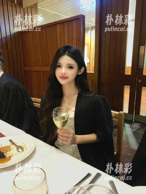微密圈 - 让人眼前一亮的桃沢樱呀，蓝色最有韵味的图库精选大公开！.txt