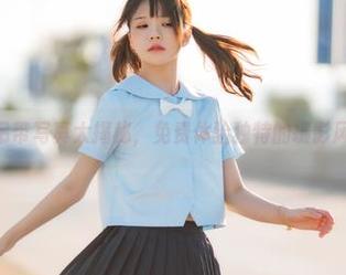 桜桃喵的吊带写真大揭秘，免费体验独特的摄影风格！.txt