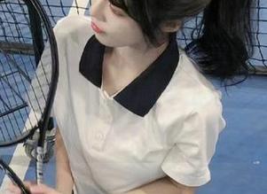 梦丝女神 – 高清居家写真分享：灵唯带你领略家中之美，一同感受生活的这些小确幸.txt
