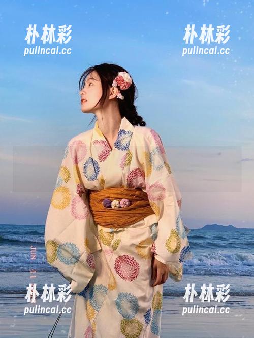 森萝财团 - 小满吊带写真合集：通过精选图片探寻她的独特风格.txt