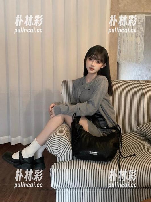 深入森萝财团高清双马尾教室JK白丝合集，唤醒你心中对青春的美好回忆！.txt
