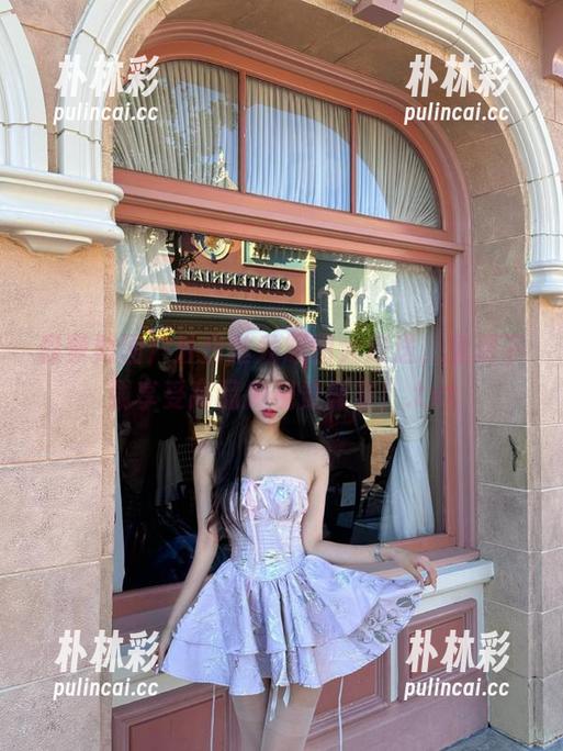 森萝财团户外白丝秀原图大放送，免费下载享受高品质视觉盛宴！.txt