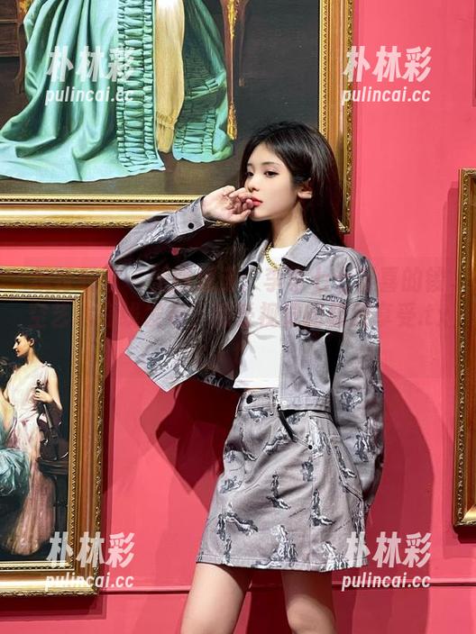 模特联盟 - 美图速递：李李七七喜喜的镂空艺术在线发布，感受视觉的极致享受.txt