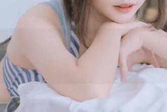 模范学院 – 一场视觉盛宴：解锁Manuela玛鲁娜套装美图图包的无限可能.txt