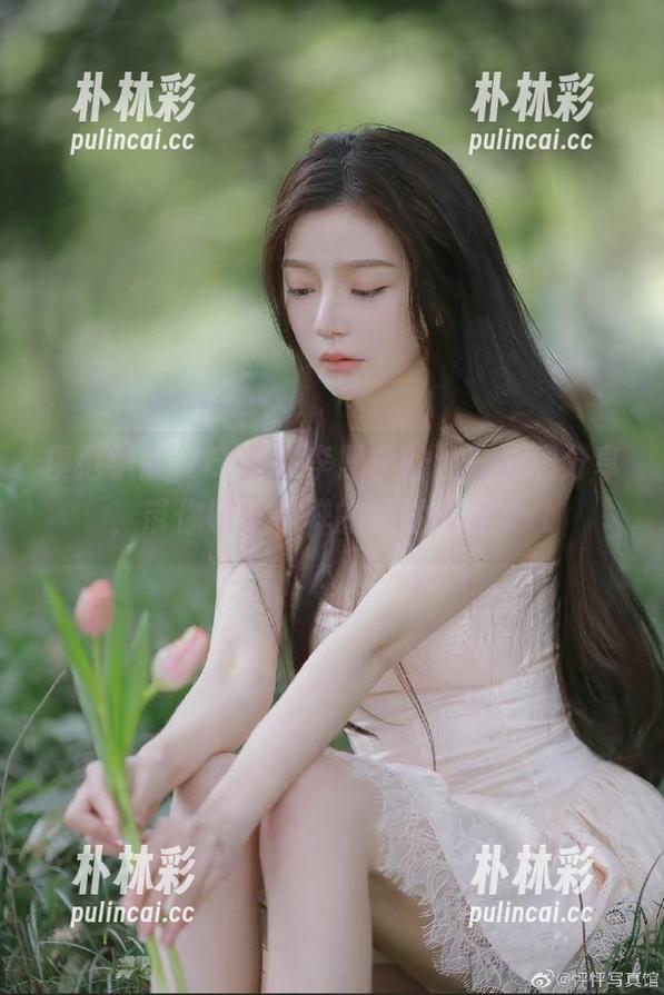 模范学院 - SiByl李思宁的油亮美图分享，带你领略别样的视觉盛宴.txt