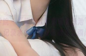 模范学院 – “姗姗就打奥特曼泳池”作品图包：记录水中优雅身影的真实瞬间.txt