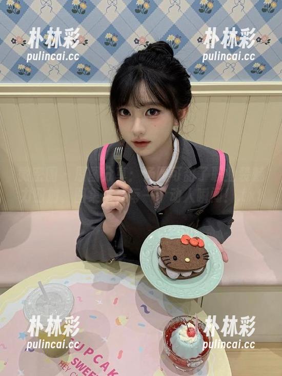 微密圈 - 原图分享：汤圆可甜了职业装魅力四射，图集记录每一个动人瞬间！.txt