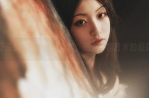 沧霁桔梗塑造的裤里丝美图合集，感受写真艺术的极致魅力.txt