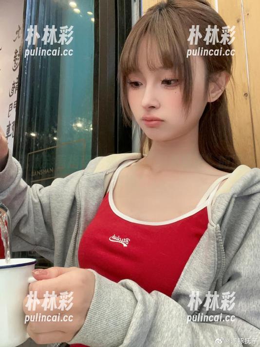 礼服穿着指南！来看看“河豚抚子”的原图图集吧！.txt
