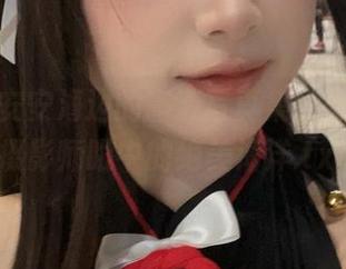 深入浅安安海边的高清写真集，与你分享摄影师眼中的绝美海洋.txt