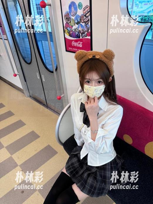 微密圈 - 高清美图上的海豚baby：毛衣风格尽显优雅气质.txt