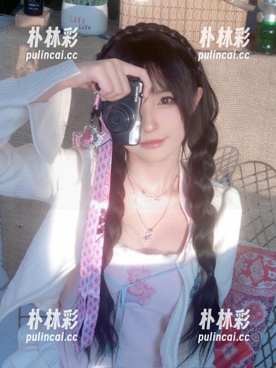 在温泉浴巾中重拾自信：清水由乃的写真作品集温暖发声.txt