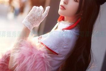 深入清颜真德秀黑暗护士作品集：获取独家写真资源的机会.txt