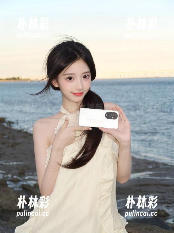 爱美足 - Carrie女神魅力无限，高清美图带你领略她的写真艺术风格.txt