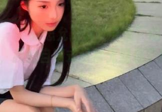 爱蜜社 – “张思允”以“天使”的形象分享写真，我的自嘲式日常无疑成了背景.txt