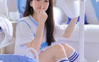 物恋传媒 – 嘟嘟的高清写真：重温凌晨日出缤纷色彩的美丽.txt