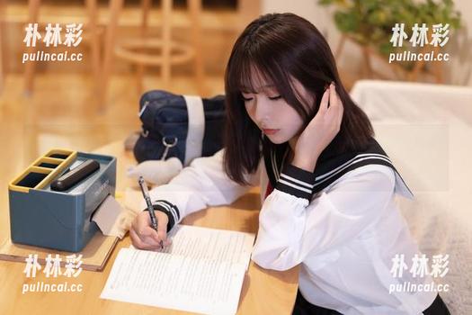 玉汇yuuhui 玉汇yuuhui带你进入她的日常:多彩cos世界中的精彩照片.txt