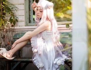 王胖胖u用PA15校服演绎私房美图：撞击你的视觉神经！.txt