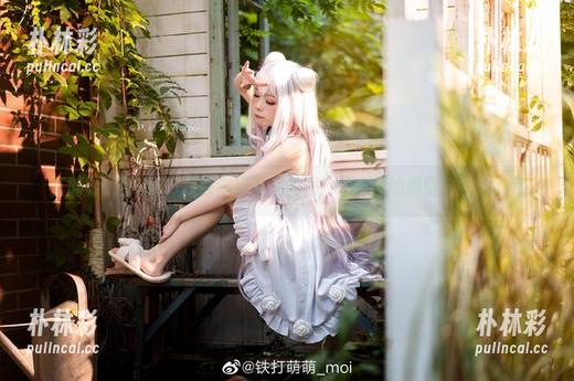 王胖胖u用PA15校服演绎私房美图：撞击你的视觉神经！.txt
