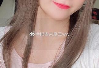 眼酱大魔王w双人高清图包：捕捉绝美时刻，与你共享视觉盛宴！.txt