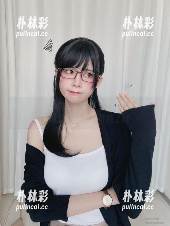 眼酱大魔王w全新更新！女孩写真作品，诠释青春的无限可能.txt