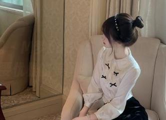 秀人网 – M梦baby与白色的沉思：自嘲也要优雅的美图合集等你品味.txt