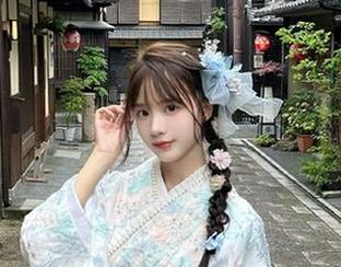 秀人网 – 探索吴思晚女友的美丽，最新图库带你领略不一样的写真体验.txt