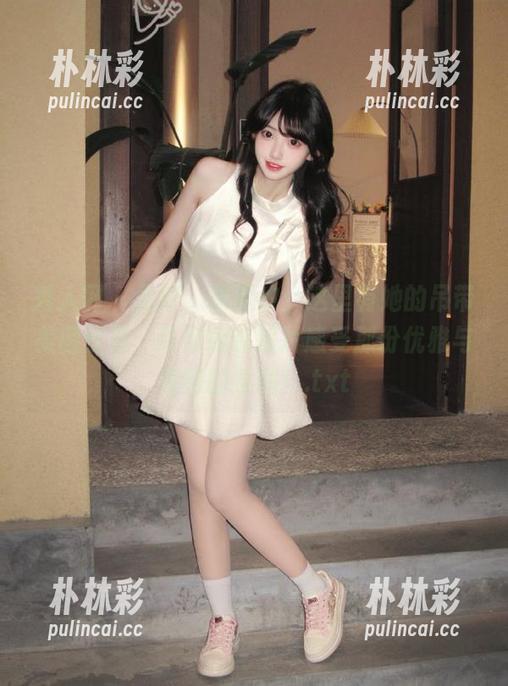 秀人网 - 你好，周慕汐：这里有她的吊带美图分享，带你通过照片感受那份优雅与独特的氛围！.txt