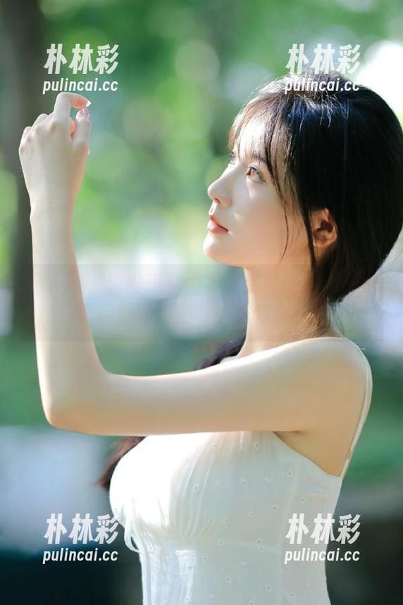 秀人网 - 唐安琪空姐下班后私房写真合集，透视她的职业与生活的交织.txt