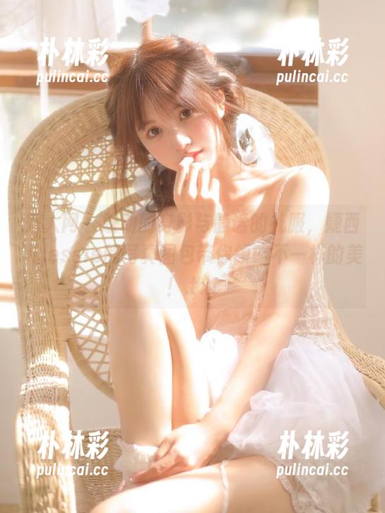 秀人网 - 跃动的身影与静谧的礼服，婕西儿jessie的写真图包带你领略不一样的美！.txt